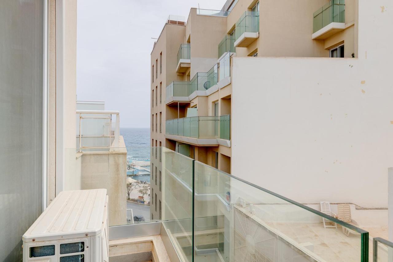Prime Location Apartment With Side Seaviews Sliema Ngoại thất bức ảnh