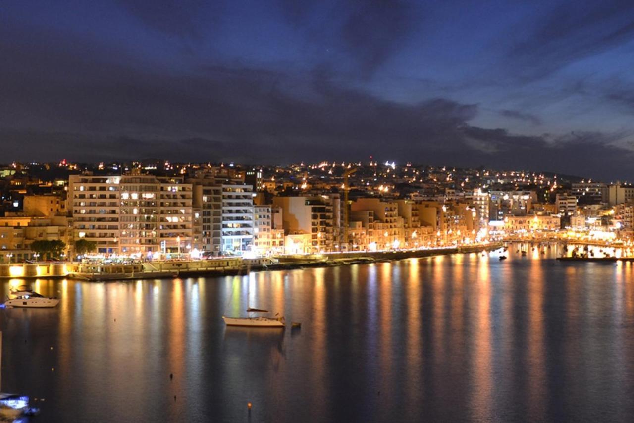 Prime Location Apartment With Side Seaviews Sliema Ngoại thất bức ảnh