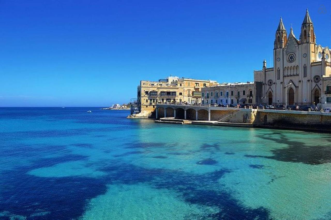 Prime Location Apartment With Side Seaviews Sliema Ngoại thất bức ảnh